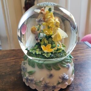 San Francisco Music Box Company " The Candytuft Fairy" Collectable Water Globe